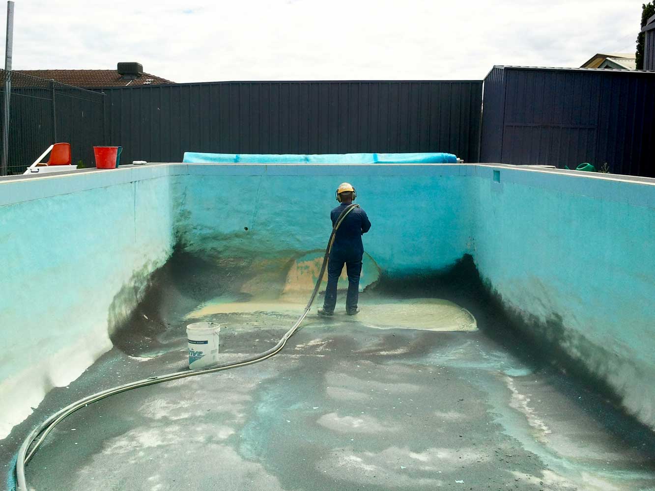 Wet Abrasive Blasting v Conventional Blasting Methods